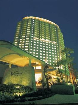 Hotel Front - Evening/Night