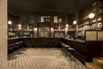 Hotel Bar