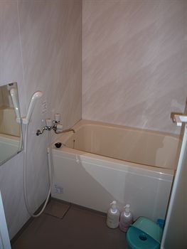 Deep Soaking Bathtub
