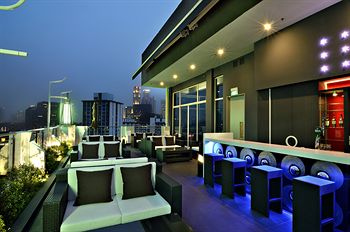 Hotel Bar