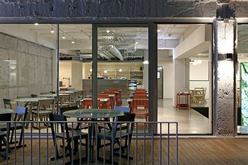 Hotel Bar