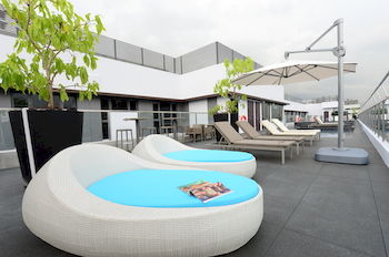 Sundeck