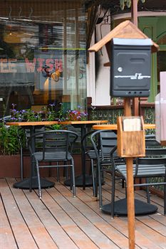 Coffee Shop