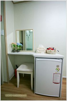 Mini-Refrigerator