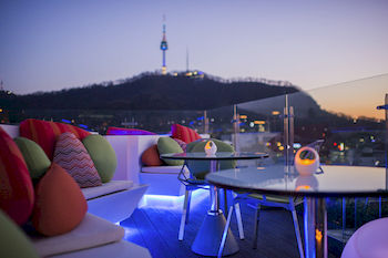 Hotel Bar