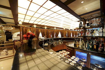 Hotel Lounge