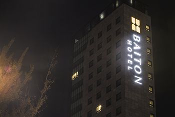 Hotel Front - Evening/Night