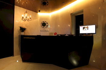 Check-in/Check-out Kiosk