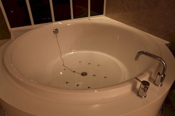 Jetted Tub