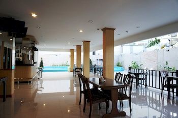 Hotel Lounge
