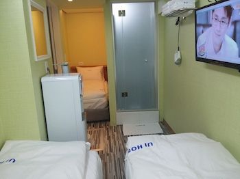 Guestroom View