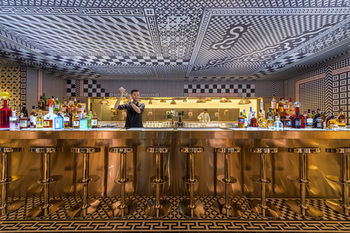 Hotel Bar