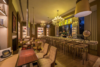 Hotel Lounge