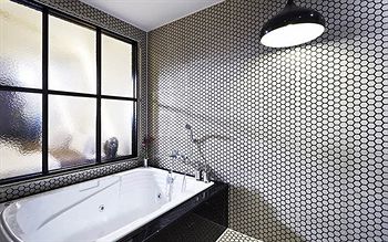 Jetted Tub