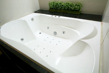 Jetted Tub