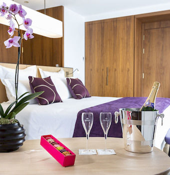 Room Service - Dining