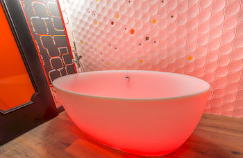 Deep Soaking Bathtub