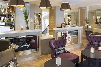 Hotel Bar