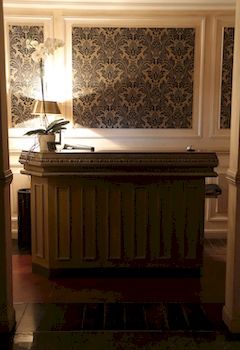 Concierge Desk