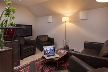 Executive Lounge