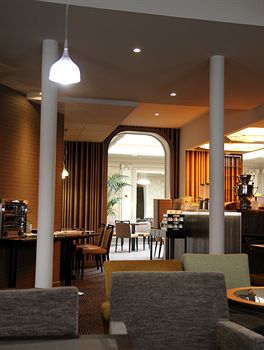 Hotel Lounge