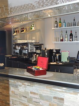 Snack Bar
