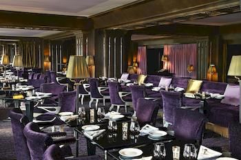 Hotel Lounge