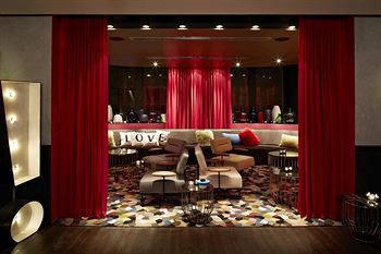 Hotel Bar