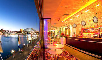 Hotel Bar
