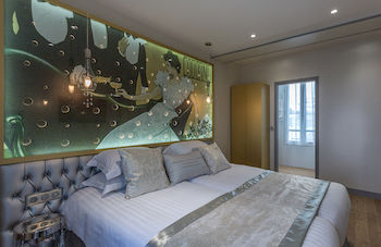 Guestroom