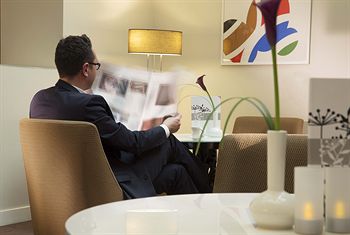Hotel Lounge