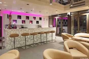 Hotel Lounge