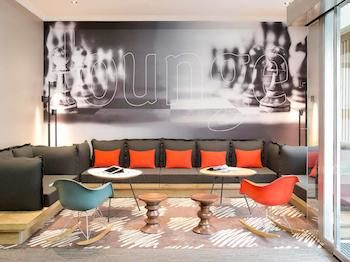 Hotel Lounge