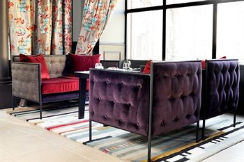 Hotel Bar