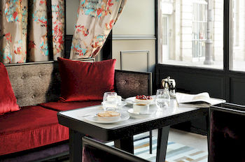 Executive Lounge