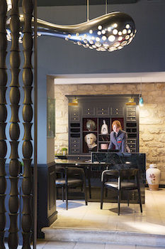 Hotel Bar