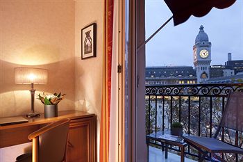 Guestroom View