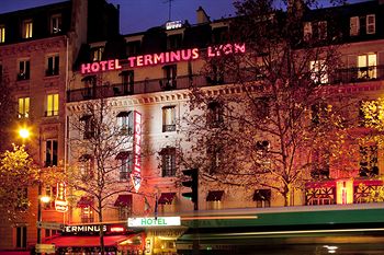 Hotel Front - Evening/Night