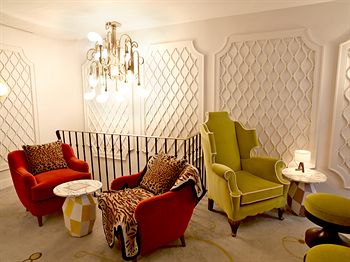 Hotel Lounge