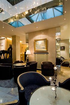 Hotel Lounge