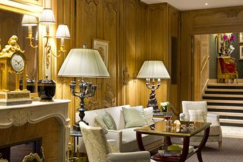 Hotel Lounge