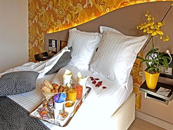 Room Service - Dining