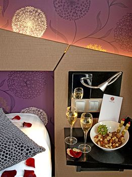 Room Service - Dining