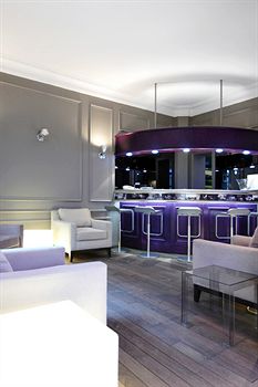 Hotel Bar