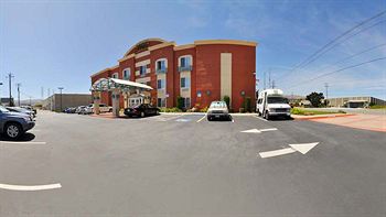 Hotel Front