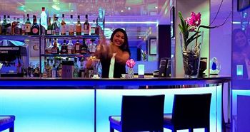 Hotel Bar
