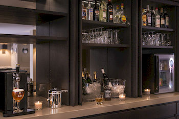 Hotel Lounge