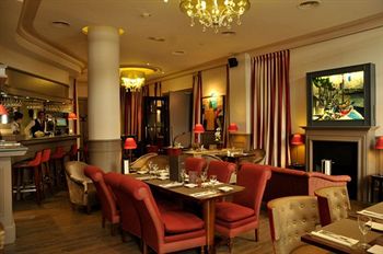 Hotel Bar