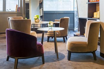 Hotel Lounge