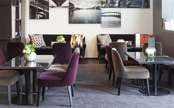 Hotel Lounge